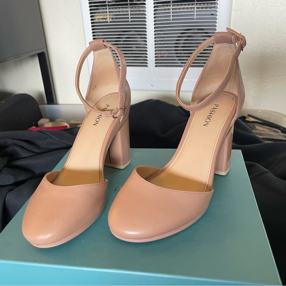 Pashion Jocelyn heels with 4” block